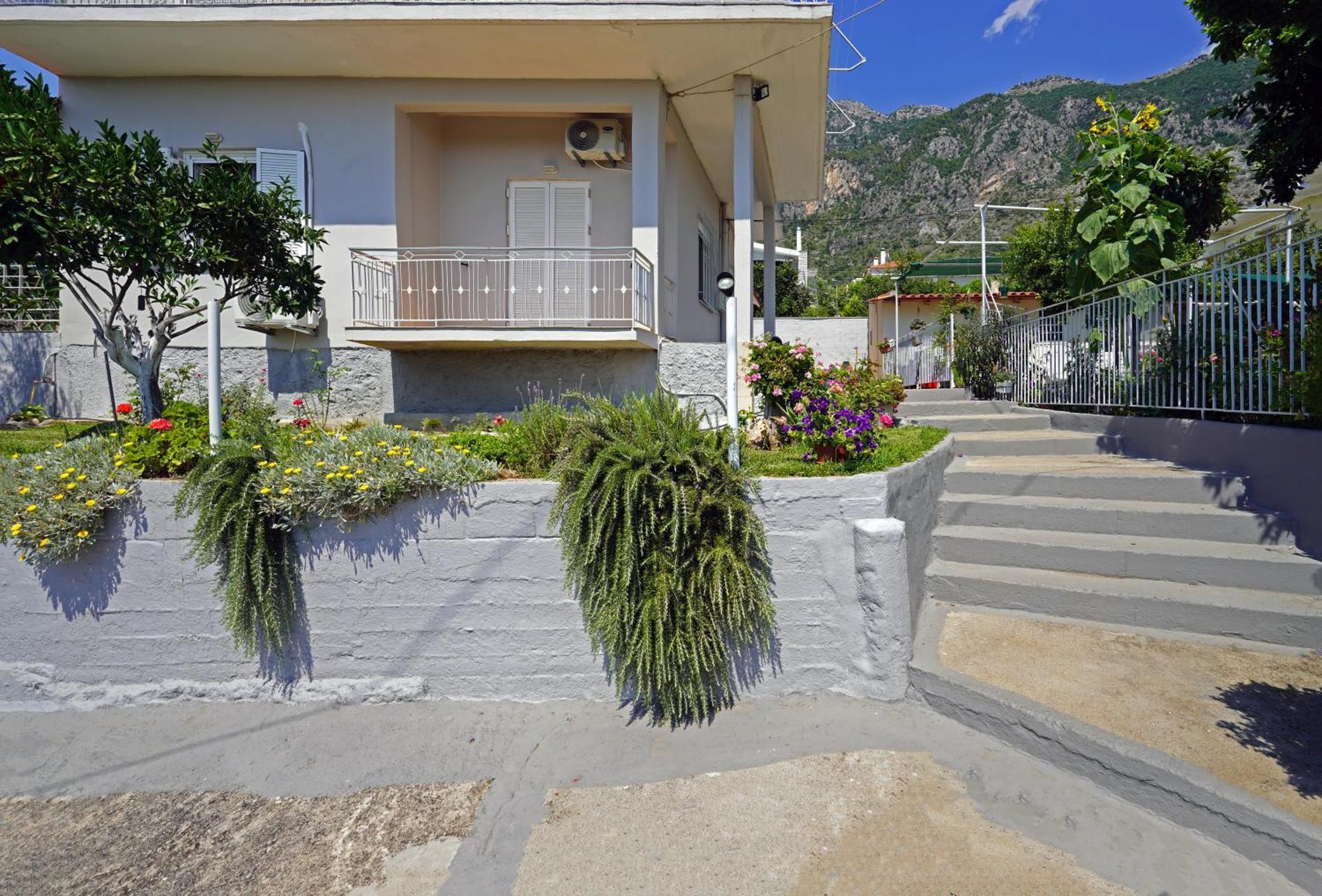 Kalimera Suite Каламата Экстерьер фото